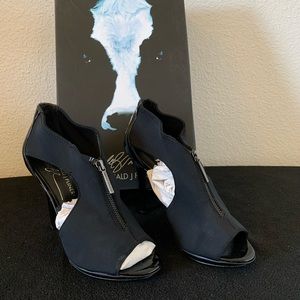 Donald J Pliner Parviz Sandal